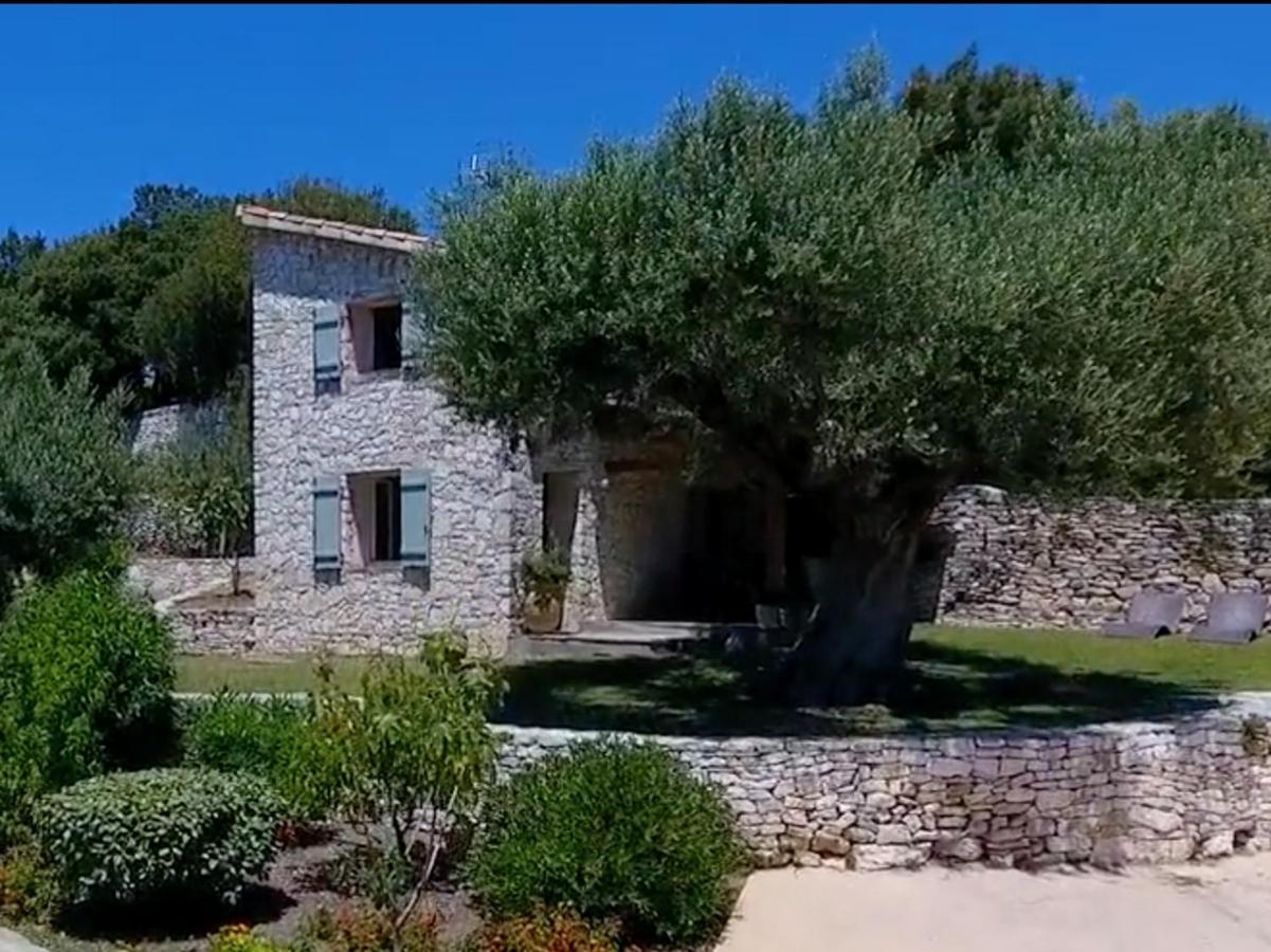 Villa Sanchez Bonifacio  Eksteriør billede