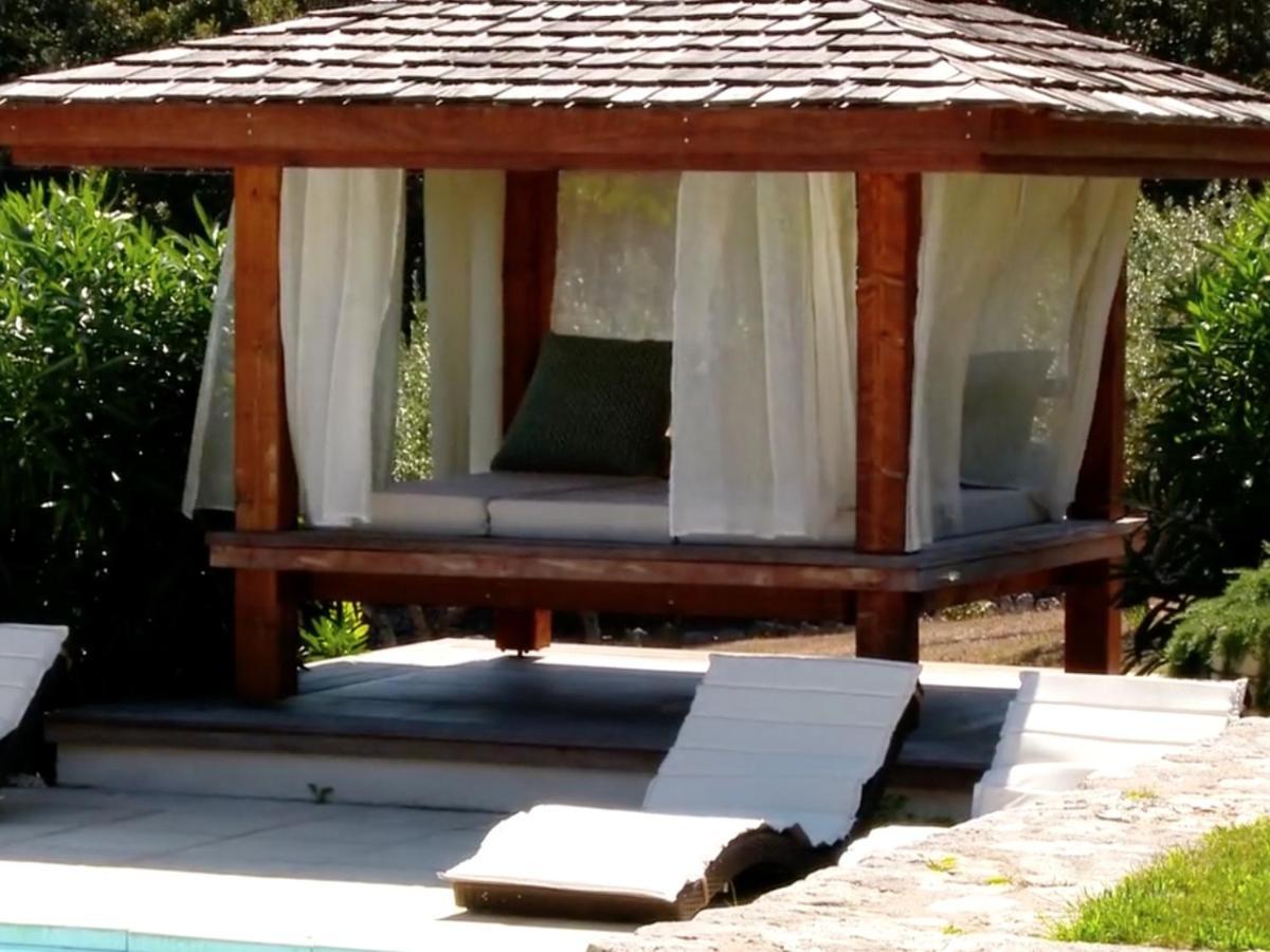 Villa Sanchez Bonifacio  Eksteriør billede
